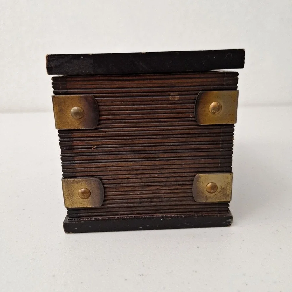 Vintage MCM Wood Brass Jewerly Box Removable Tray Red Velvet Lined 8.5